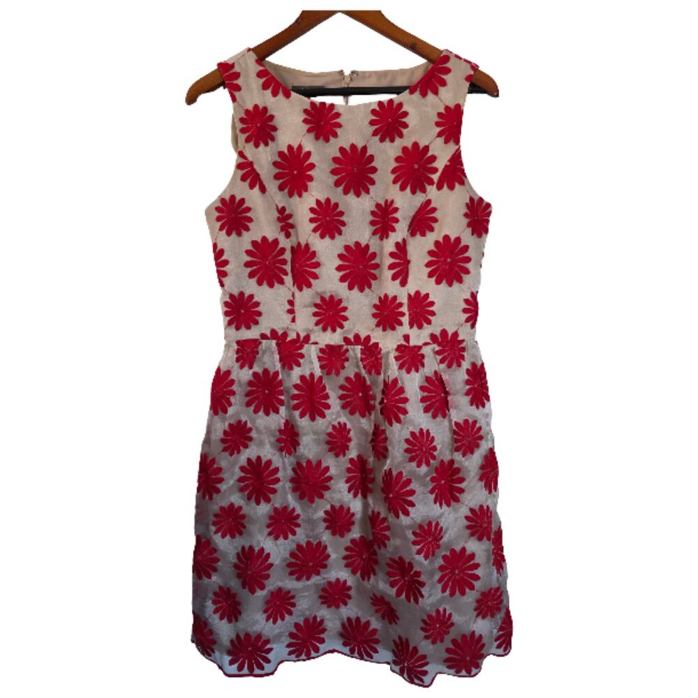 Modcloth muse Sleeveless Red Embroidered Flower Dress Size 8